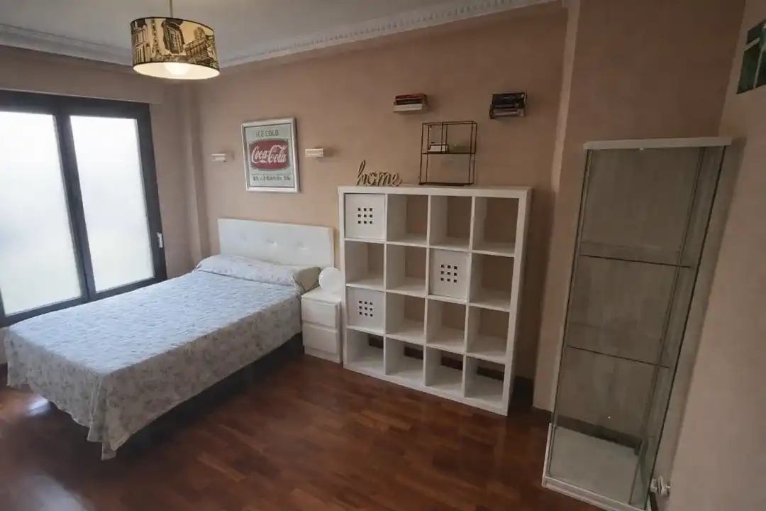 Habitación de Casa adosada en venta en Salvatierra / Agurain con Calefacción y Jardín privado