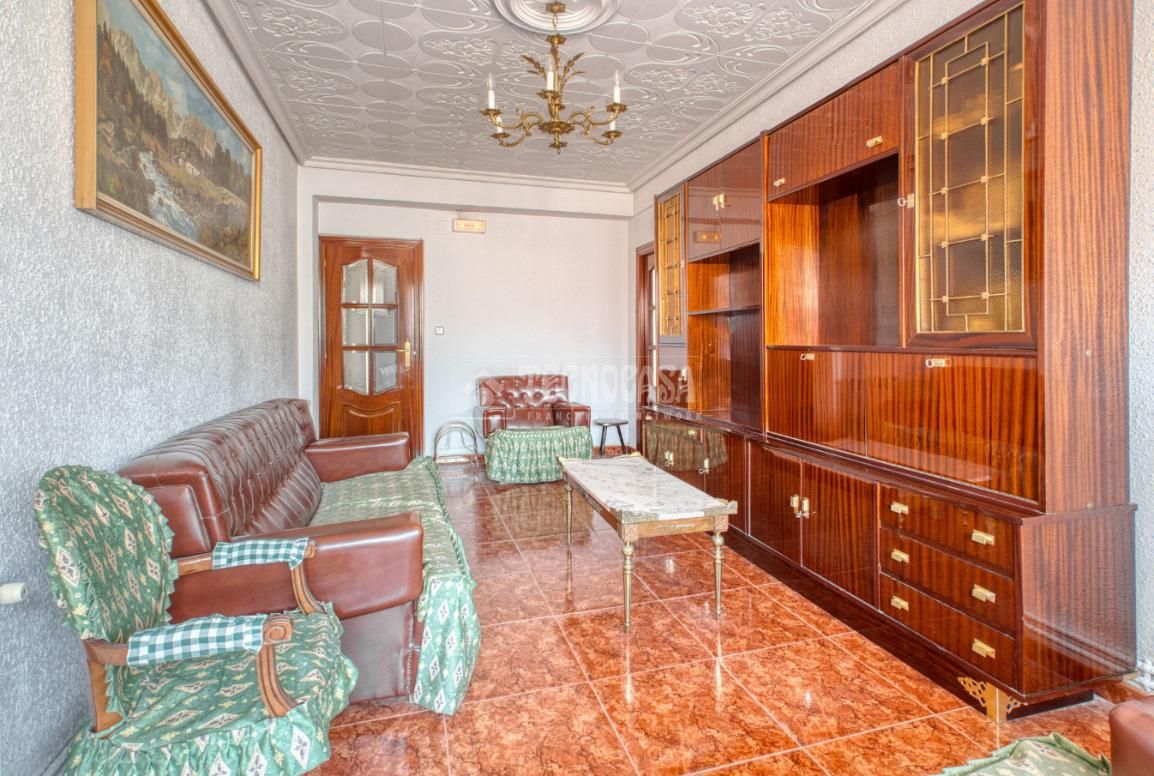Living room of Flat for sale in Valladolid Capital  with Terrace