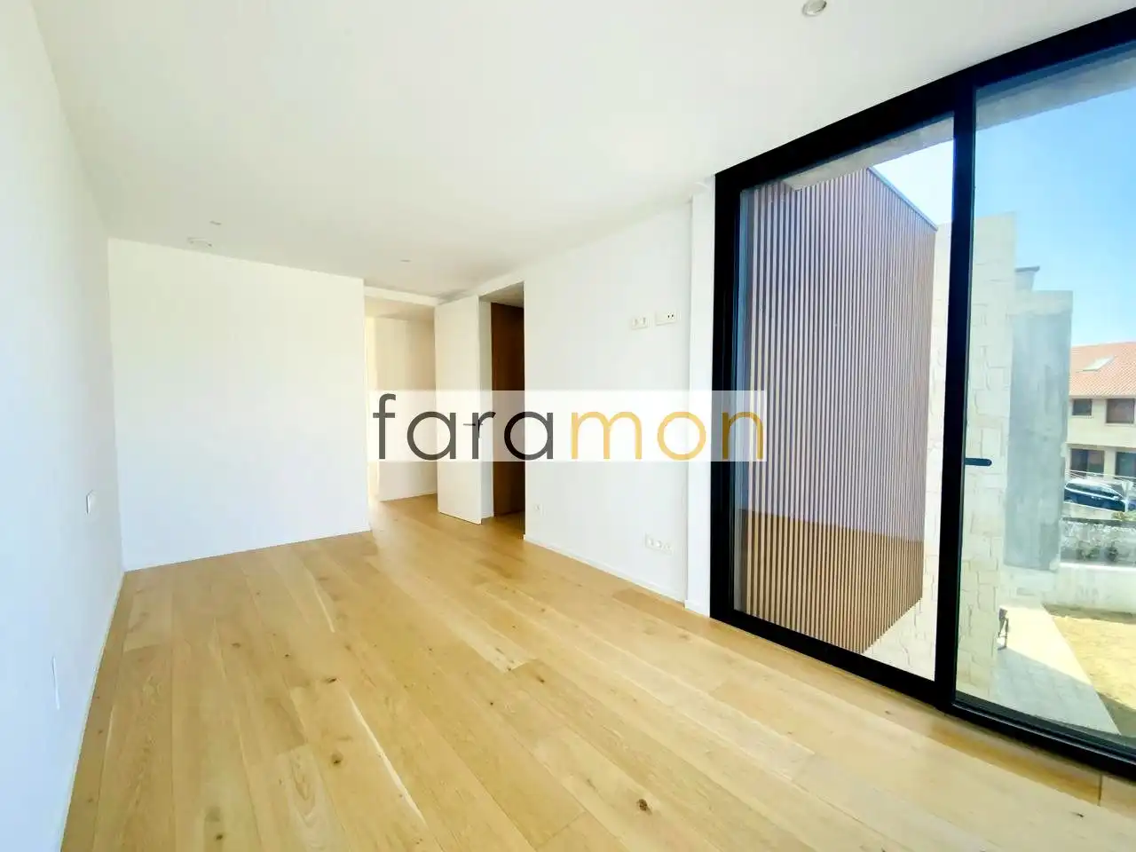 Habitación de Casa adosada en venta en Nigrán con Calefacción, Jardín privado y Terraza