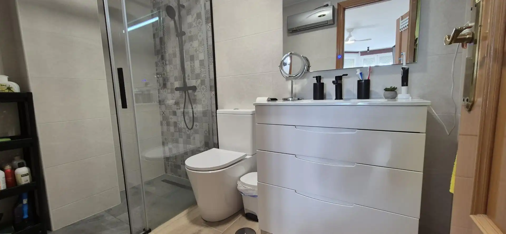Baño de Piso en venta en Benidorm con Aire acondicionado y Calefacción