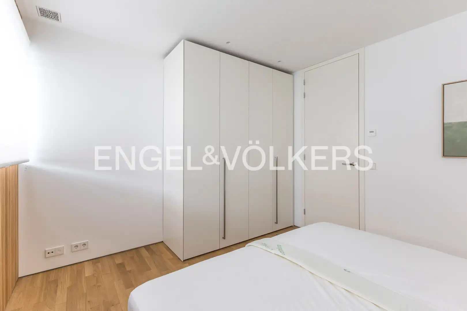 Habitación de Piso en venta en Madrid con Aire acondicionado, Calefacción y Jardín privado