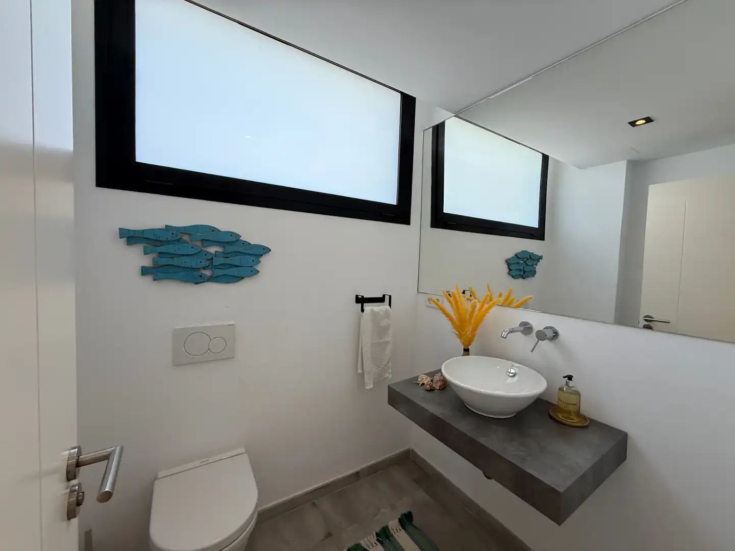 Bathroom of Houses for sale in Santa Eulària des Riu  with Air Conditioner, Heating and Terrace
