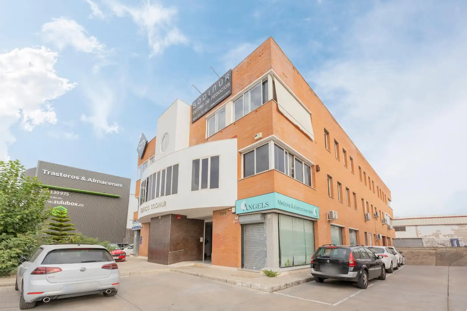 Vista exterior de Local en venta en Mairena del Aljarafe con Aire acondicionado