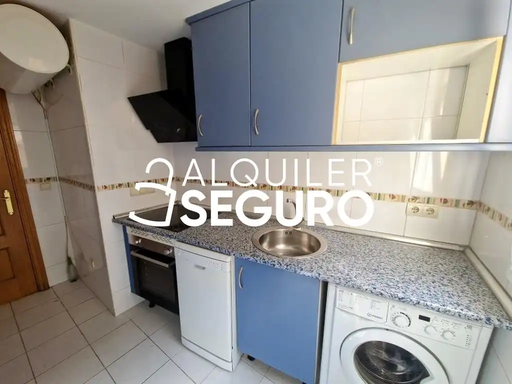 Kitchen of Flat for rent in Móstoles  with Heating and Storage room