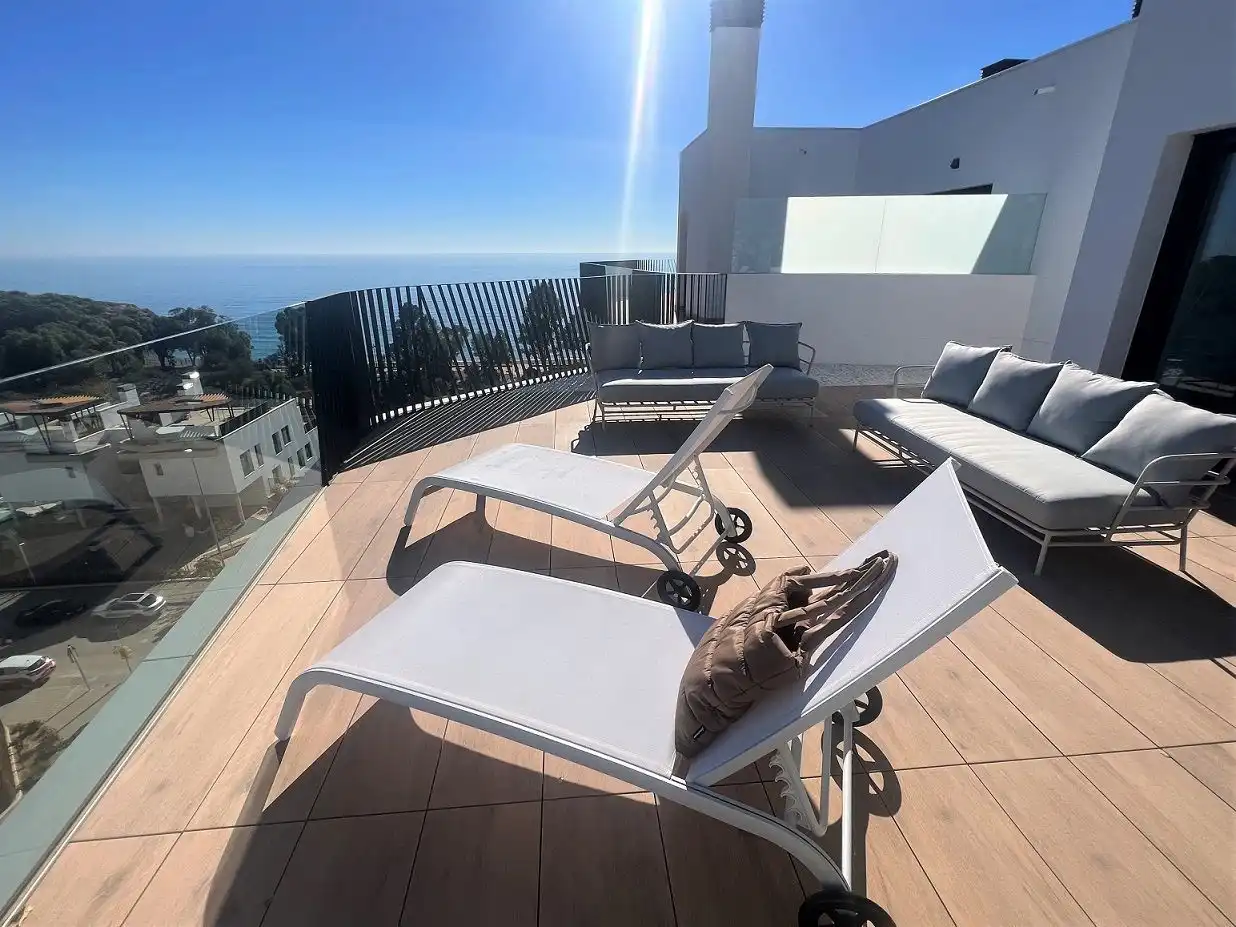 Penthouse with pool for sale in Platja de Torres