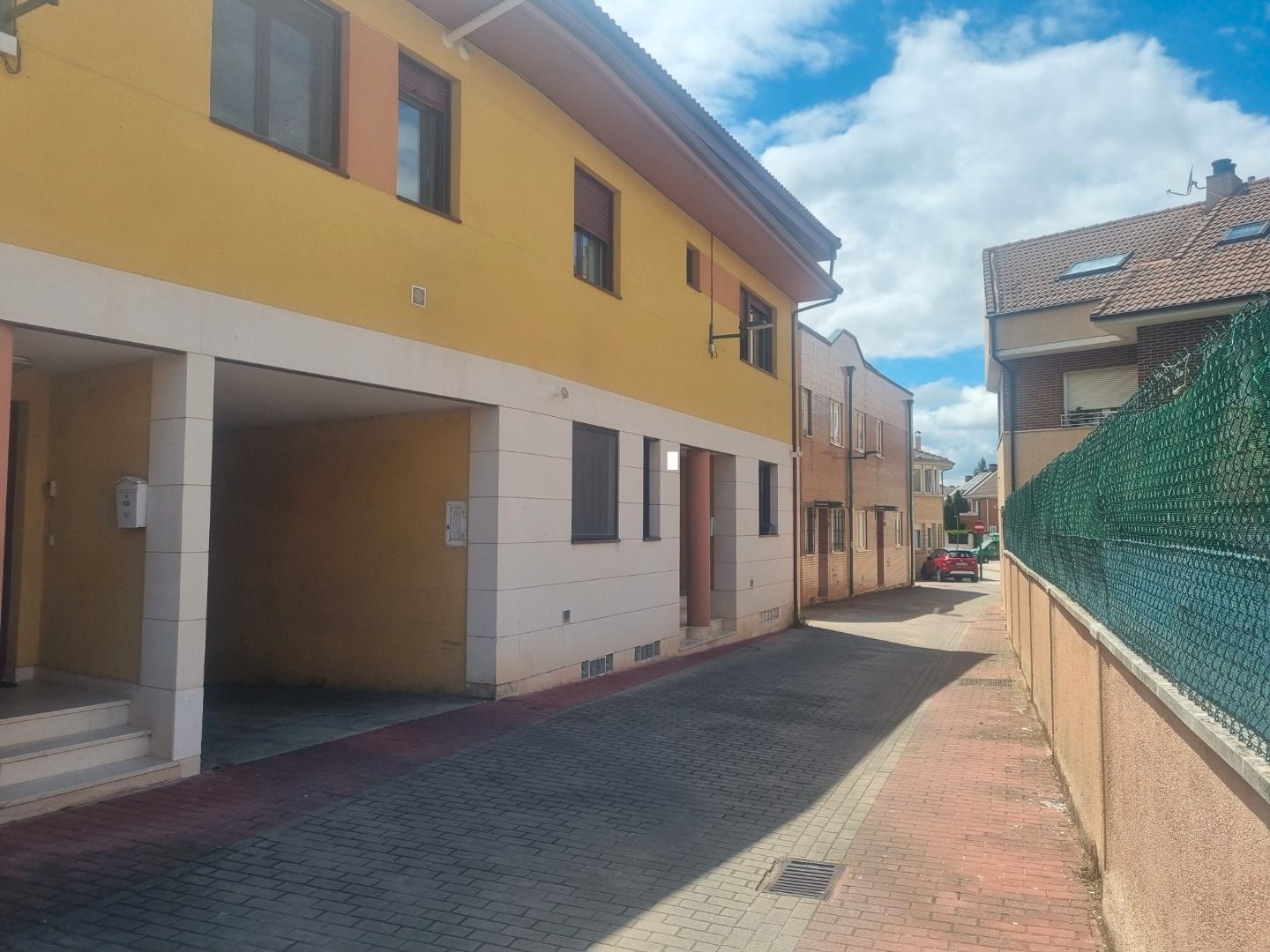 Exterior view of Single-family semi-detached for sale in Burgos Capital  with Heating and Storage room