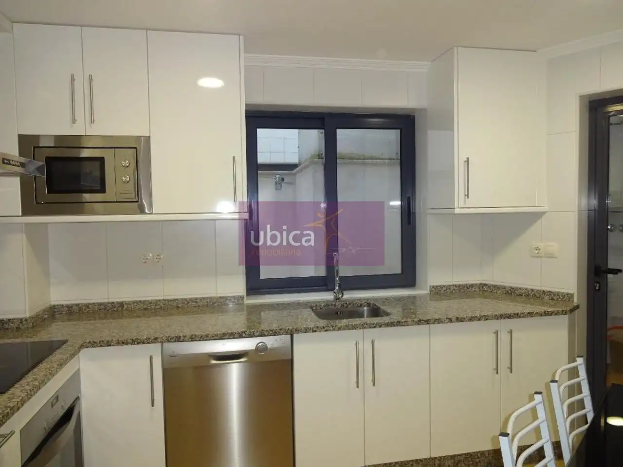 Cocina de Piso de alquiler en O Porriño   con Calefacción, Trastero y Amueblado