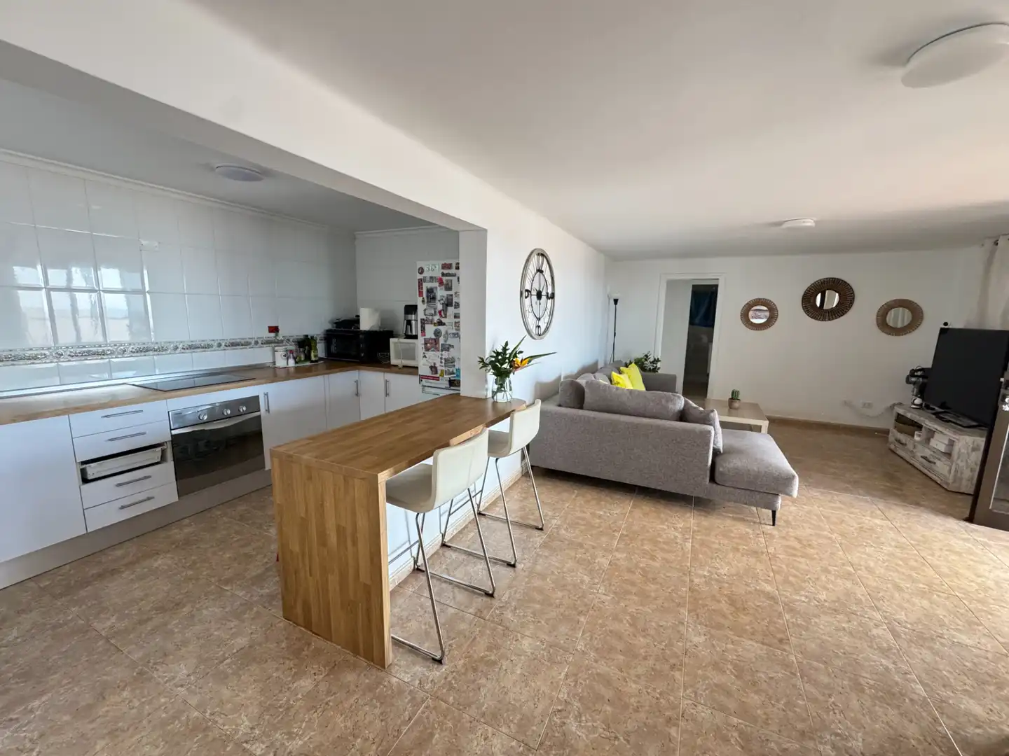 Sala de estar de Casa o chalet en venta en San Bartolomé con Terraza, Piscina y Amueblado