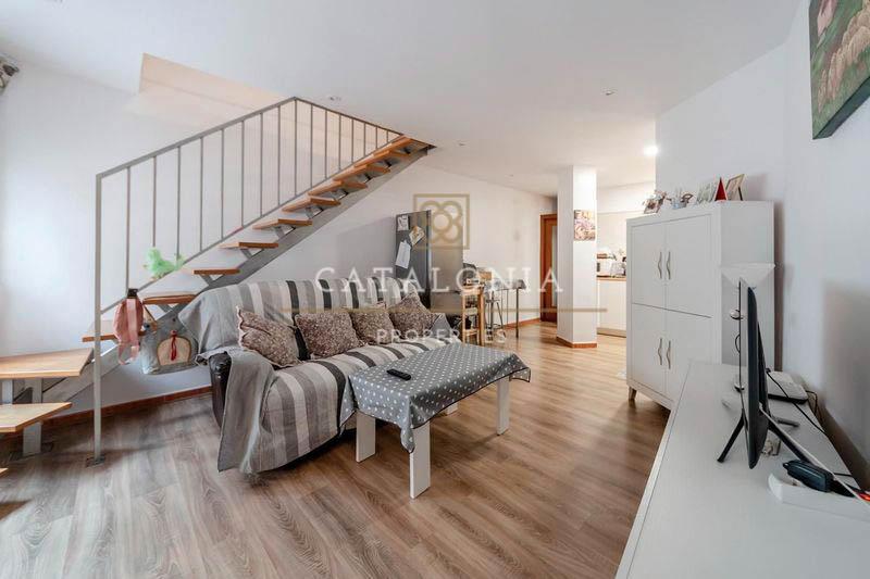 Photo 1 of Flat for sale in Carrer Josep M. Pellicer, Cerdanyola Nord, Barcelona