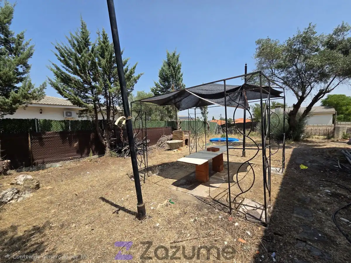 Casa o chalet de alquiler en El Casar de Escalona con Calefacción, Jardín privado y Amueblado