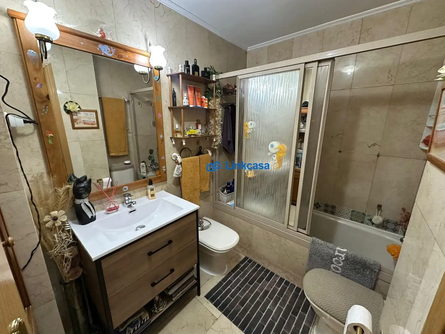 Baño de Piso en venta en Madrid con Aire acondicionado, Calefacción y Parquet