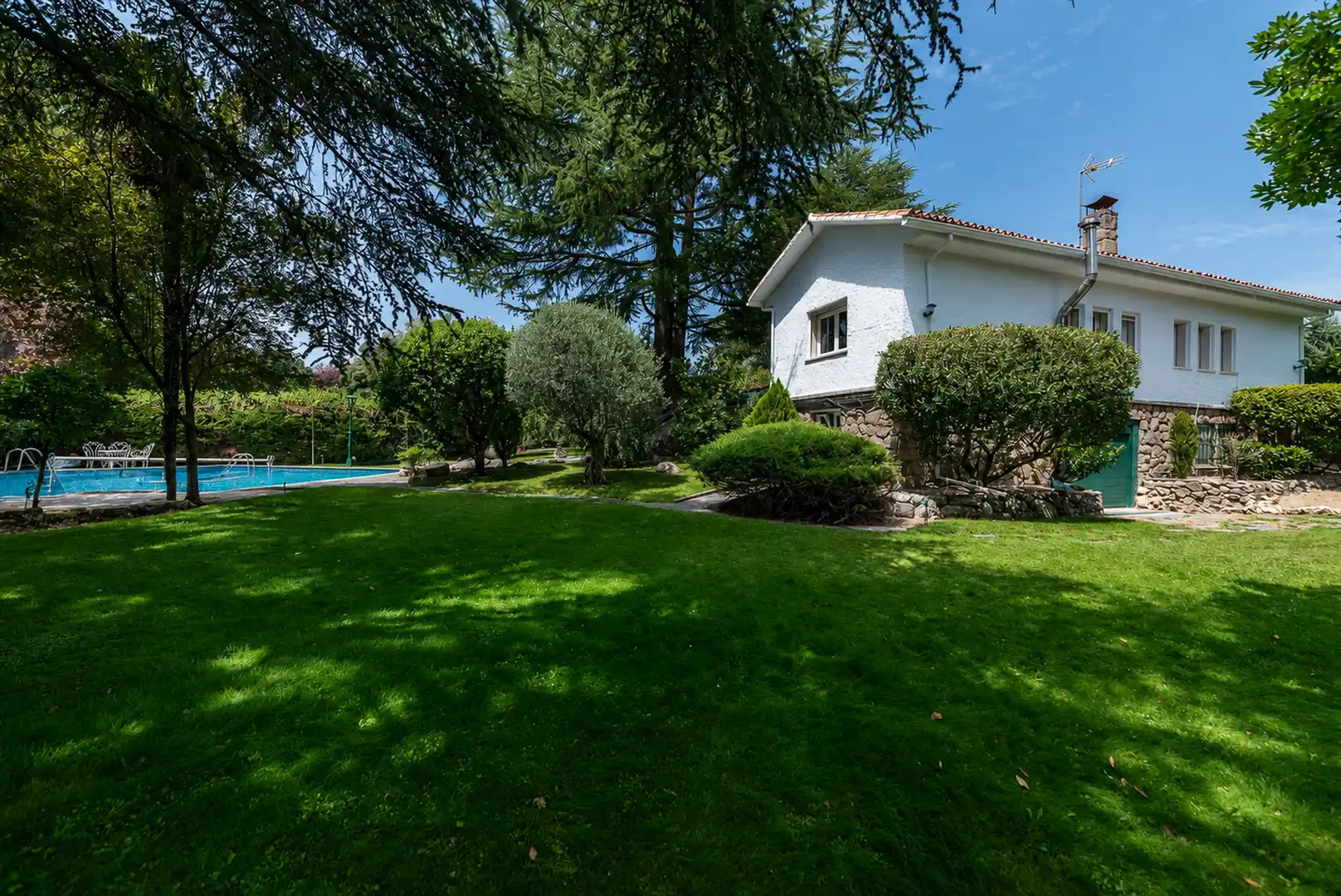 Jardí de Casa o xalet en venda en El Escorial amb Calefacció, Jardí privat i Terrassa
