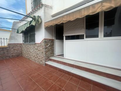 House or chalet for sale in Gelves  with Air Conditioner and Storage room