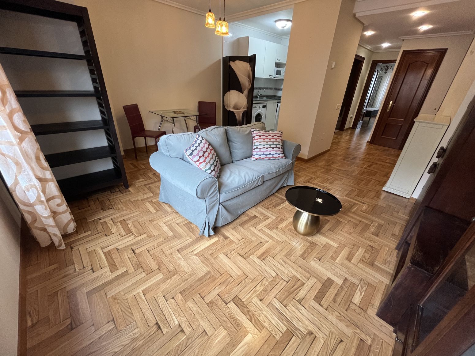 Living room of Flat to rent in Avilés  with Heating, Parquet flooring and Furnished