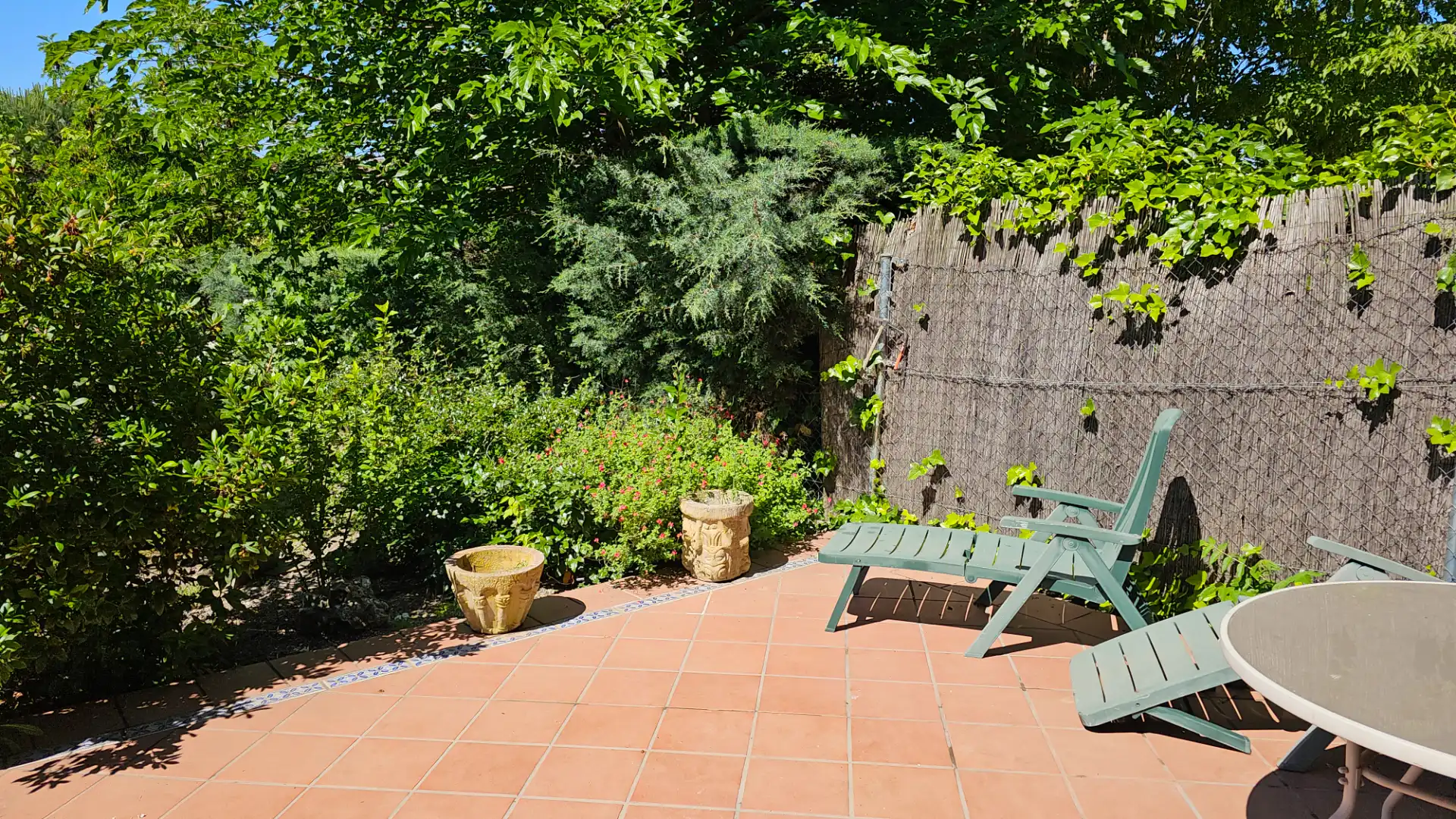 Terrassa de Casa adosada en venda en Las Rozas de Madrid amb Calefacció, Jardí privat i Parquet