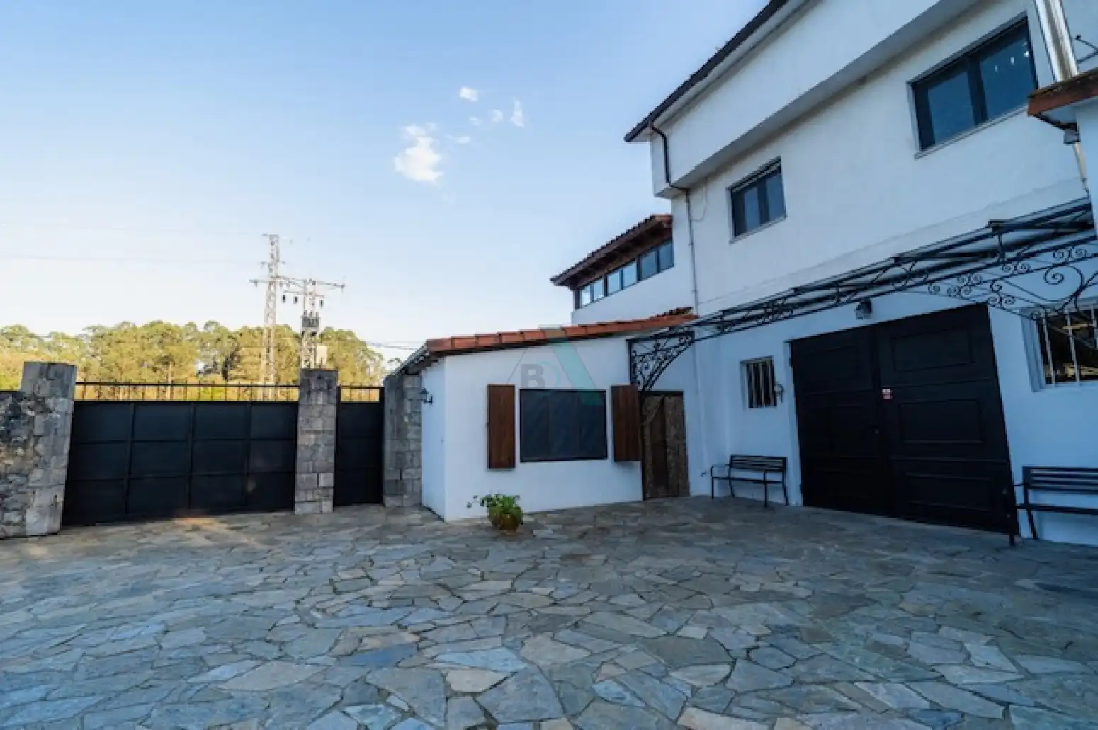 Vista exterior de Casa o xalet en venda en Llanes amb Jardí privat, Terrassa i Piscina