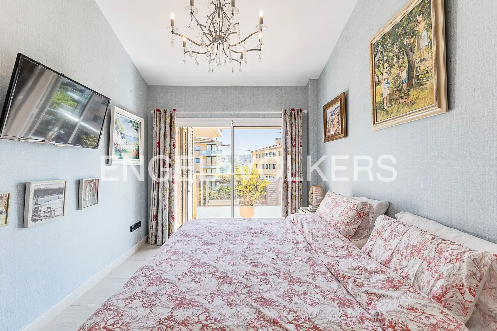 Habitación de Ático en venta en Sitges con Aire acondicionado, Calefacción y Jardín privado