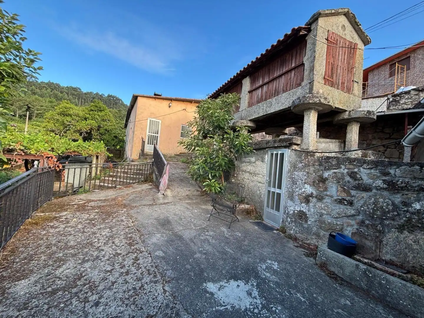 Vista exterior de Finca rústica en venta en Arbo con Calefacción