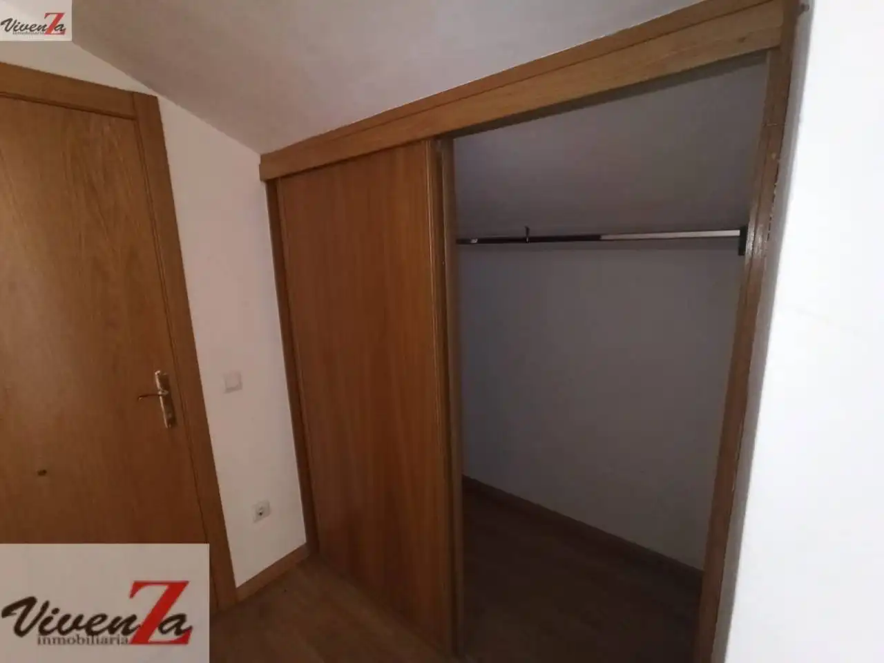 Piso en venta en Zamora Capital  con Calefacción, Trastero y Amueblado