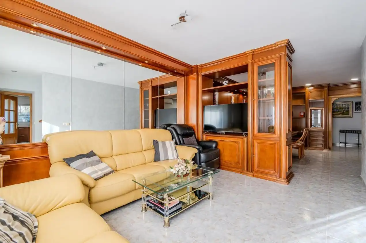Sala de estar de Casa adosada en venta en Celrà