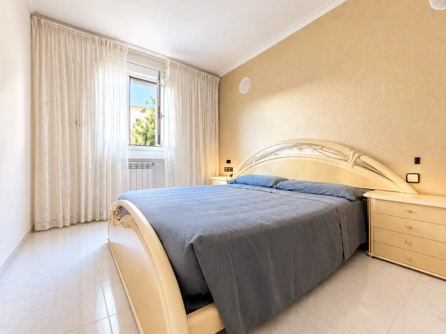 Piso con terraza en venta en Carrer Orient, imagen 10