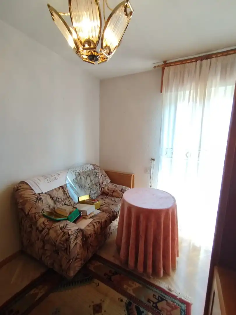 Sala d'estar de Pis en venda en Ávila amb Calefacció, Terrassa i Traster