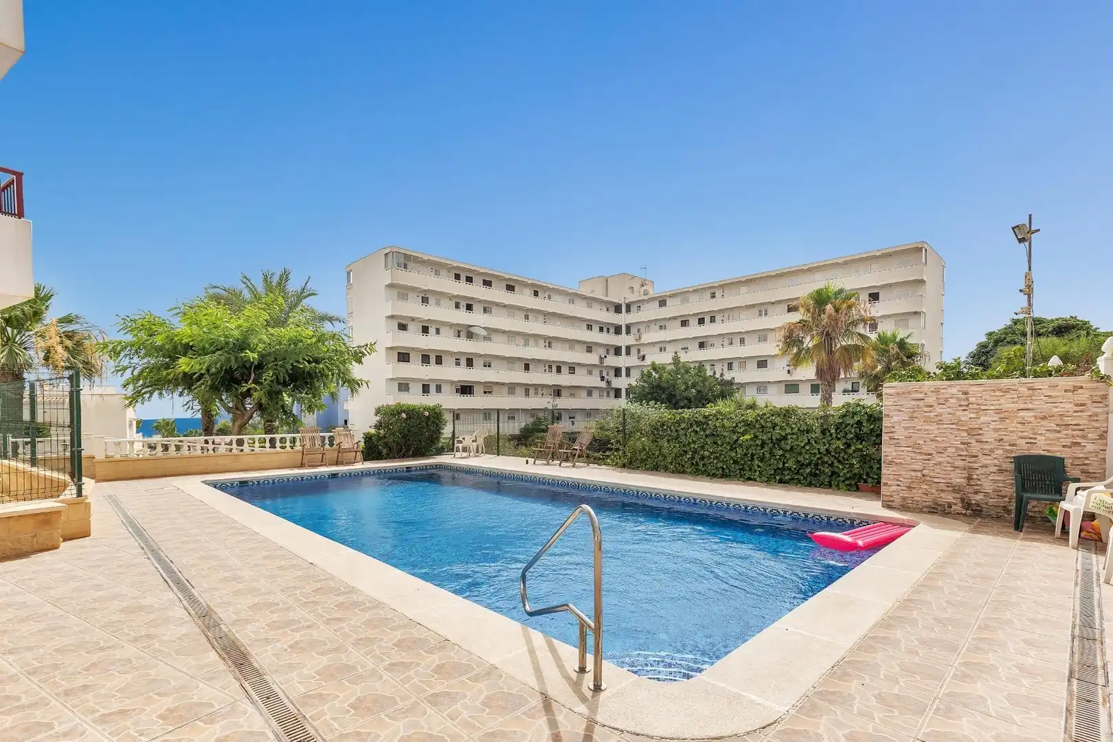 Schwimmbecken von Wohnung zum Verkauf in Torrevieja mit Möbliert und Gemeinschaftspool