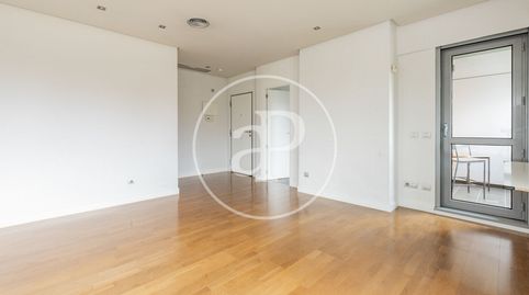 Photo 2 of Flat for rent in C. de Dulce Chacón, Virgen del Cortijo - Manoteras, Madrid Capital
