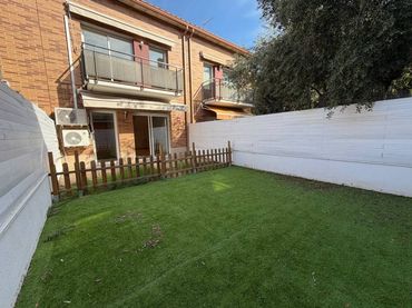Casa a schiera con giardino in affitto a Can Bassa