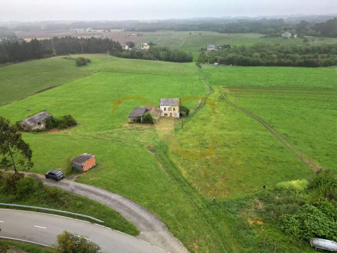 Casa o chalet en venta en El Franco  con Calefacción