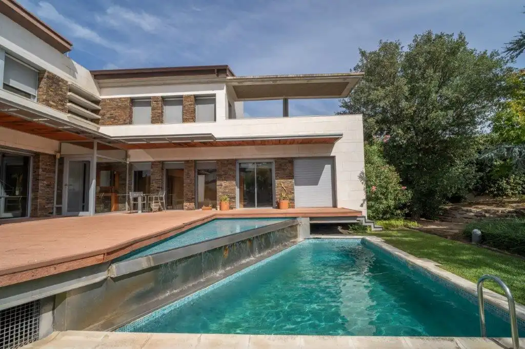 Detached house with terrace for sale in Carrer Monestir de Gualter, imagen 3