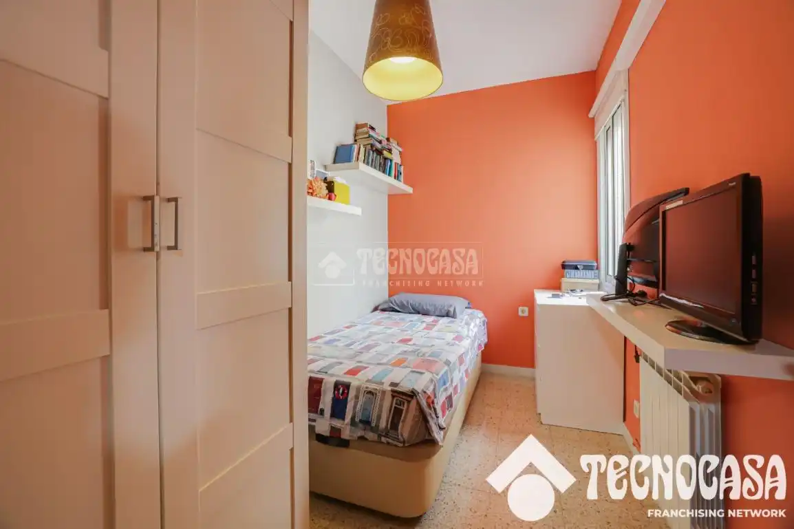 Habitación de Piso en venta en Badalona
