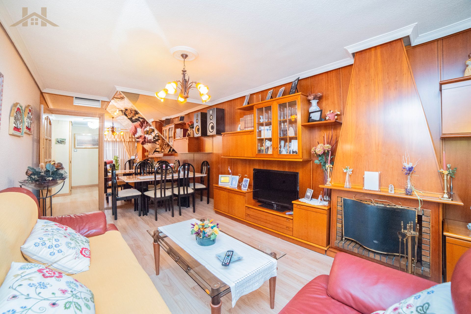 Sala d'estar de Casa o xalet en venda en Fuenlabrada amb Aire condicionat, Calefacció i Jardí privat