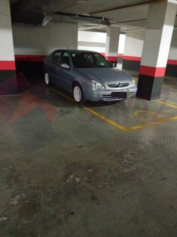 Aparcament de Garatge en venda en  Logroño