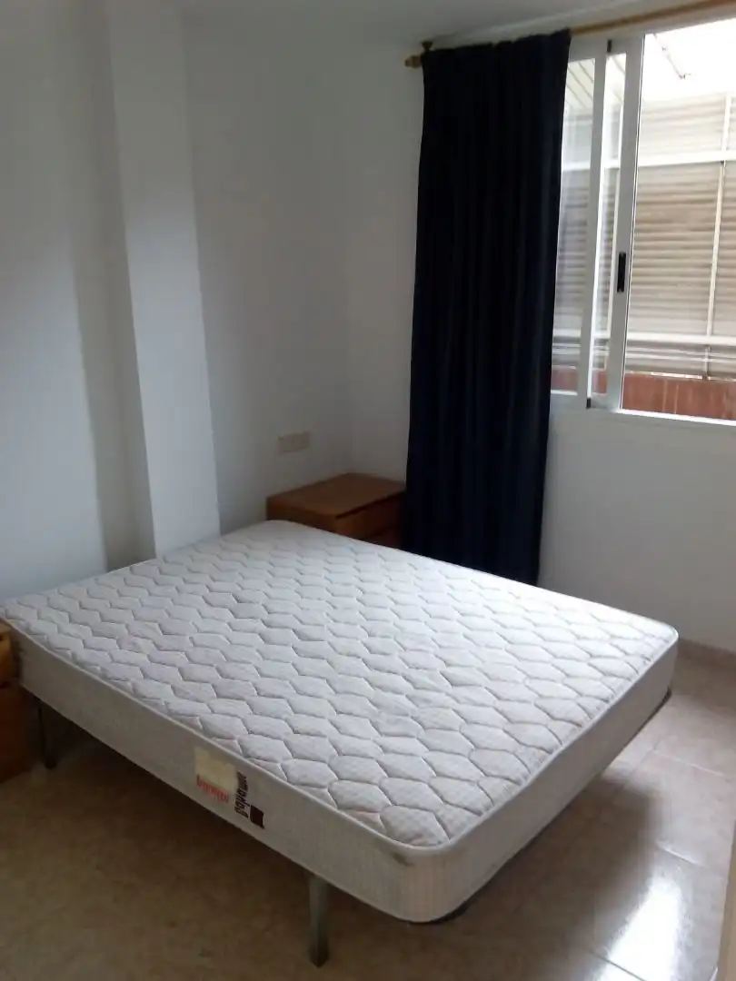 Schlafzimmer von Wohnungen zur Miete in Sant Joan Despí mit Klimaanlage, Heizung und Ofen