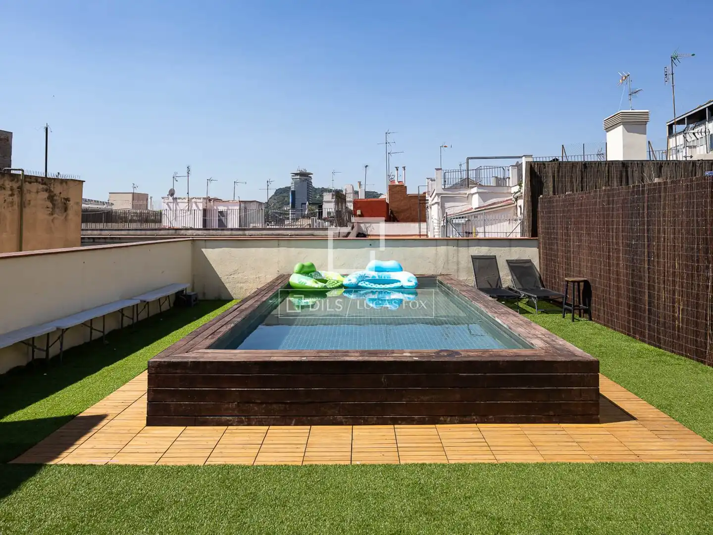 Piscina de Pis en venda en Barcelona amb Aire condicionat, Calefacció i Parquet