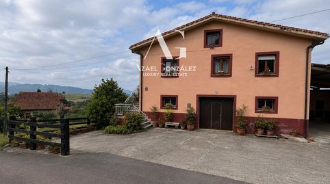 Foto 2 de Casa o xalet en venda a Viernoles, 315, Tanos, Torrelavega