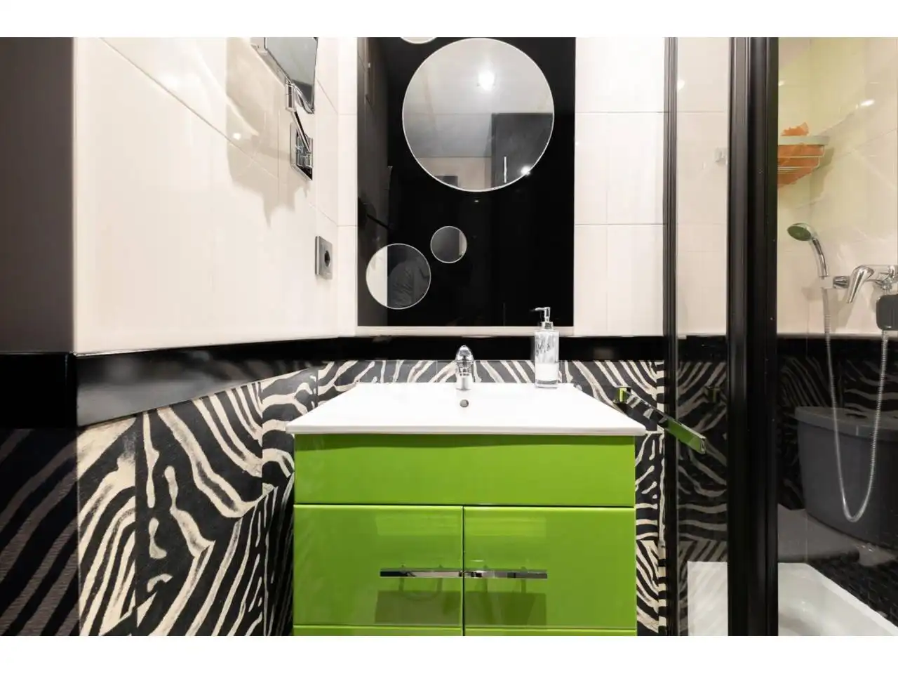 Badezimmer von Wohnung zum Verkauf in Valencia mit Klimaanlage, Heizung und Parkett