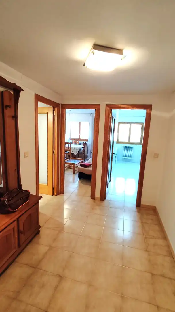 Piso en venta en Biescas con Calefacción, Terraza y Amueblado