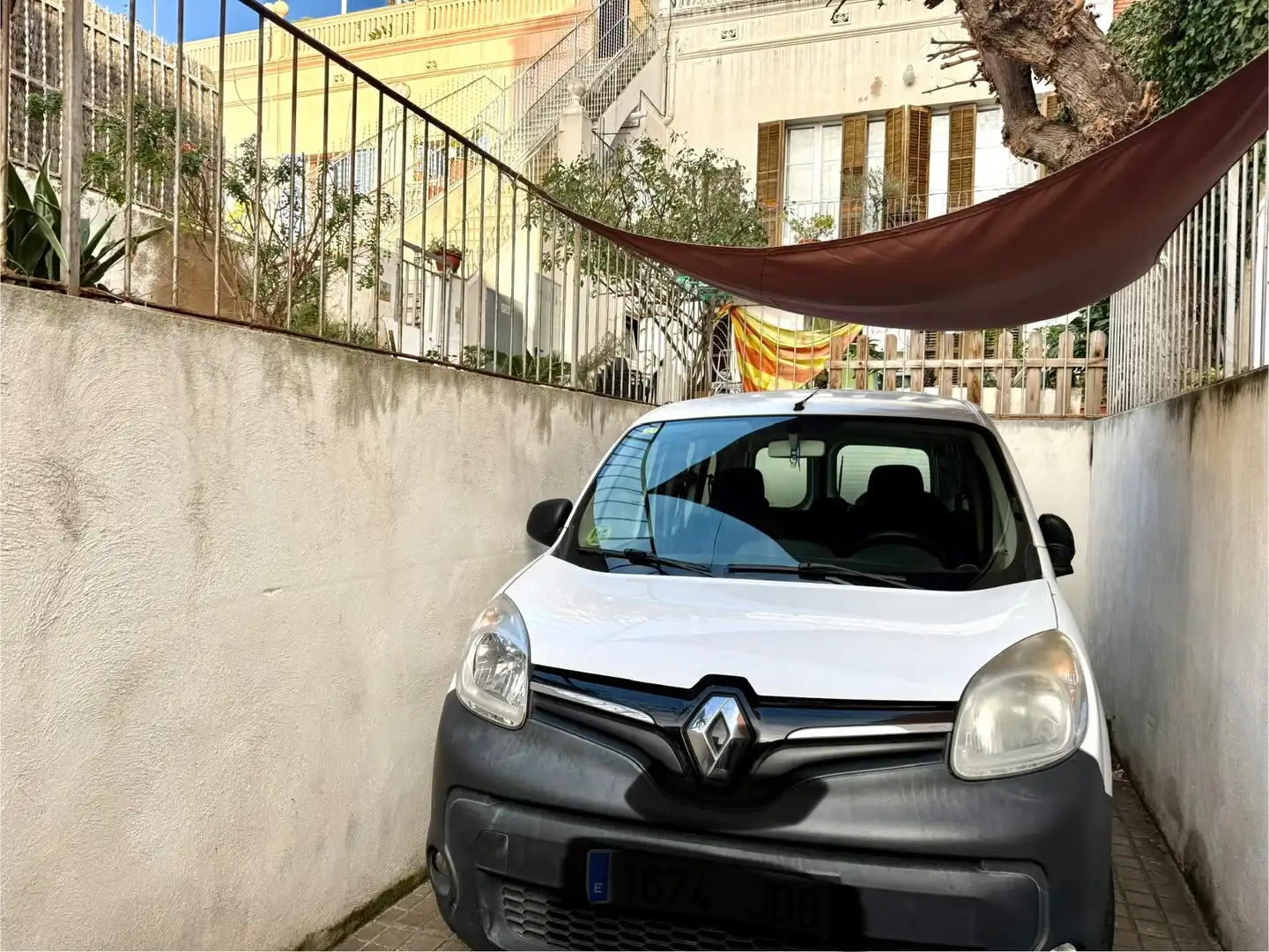 Aparcament de Casa o xalet en venda en El Masnou amb Terrassa, Traster i Balcó