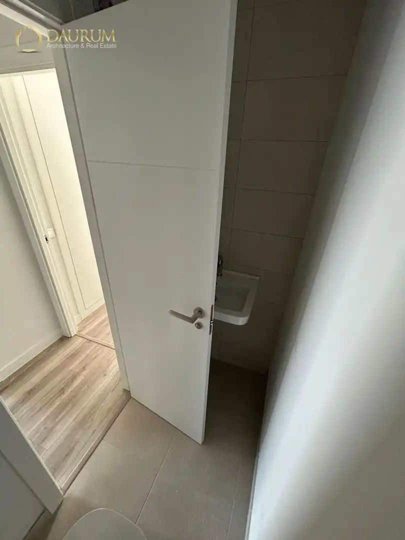 Bany de Pis en venda en Sevilla amb Aire condicionat, Calefacció i Terrassa