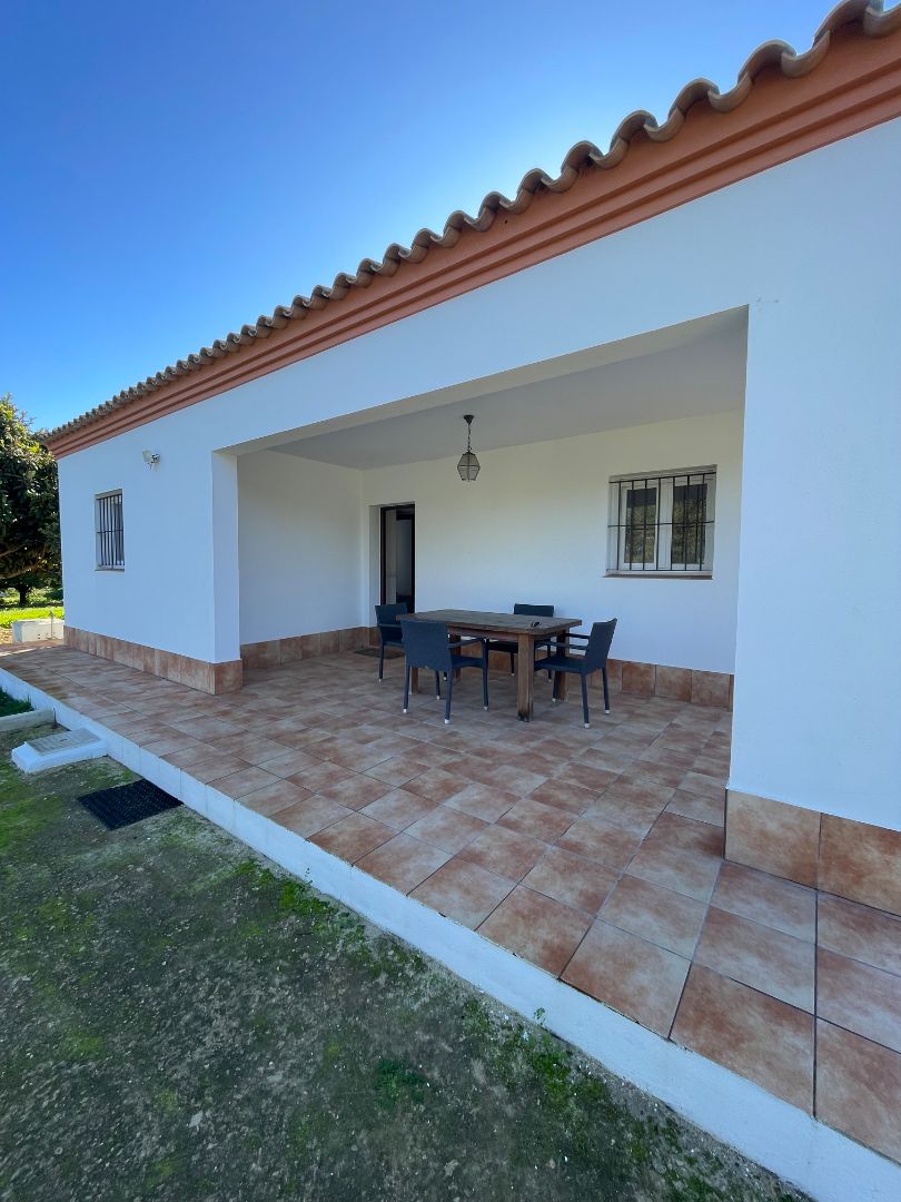 Terrassa de Casa o xalet en venda en Chiclana de la Frontera amb Calefacció, Jardí privat i Moblat
