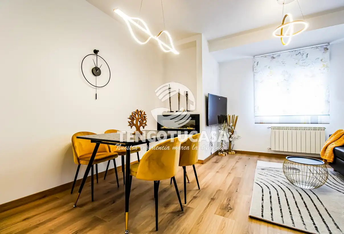 Living room of Flat for rent in Madrid  with Air Conditioner, Heating and Furnished