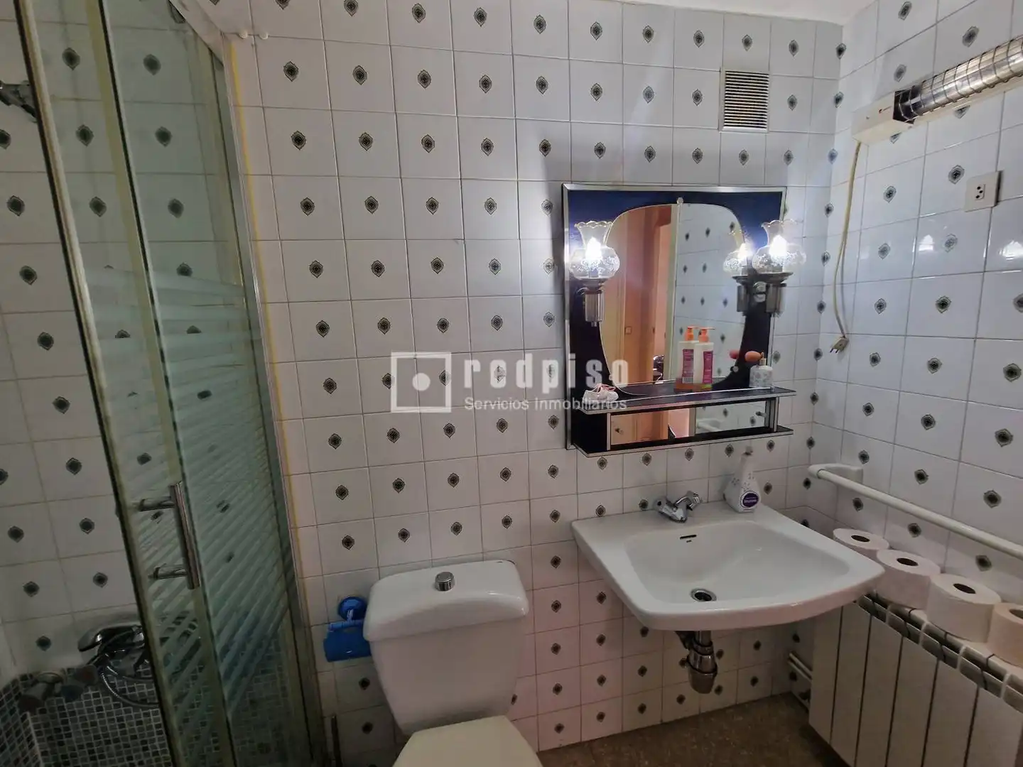 Baño de Piso en venta en Madrid con Calefacción, Terraza y Trastero
