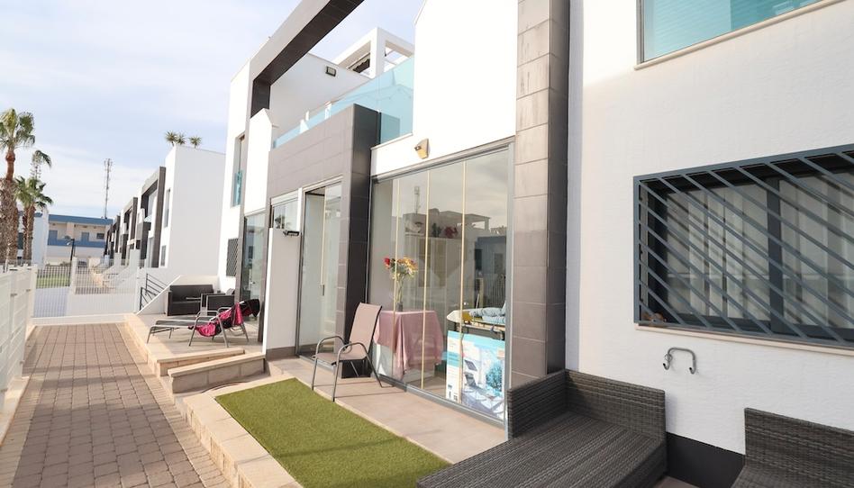 Foto 1 de Casa o xalet en venda a Calle Granate, La Zenia, Alicante