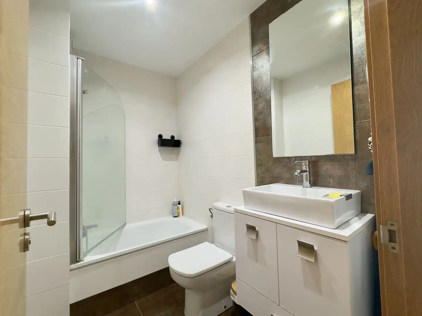 Bathroom of Flat for sale in Ares  with Terrace and Swimming Pool