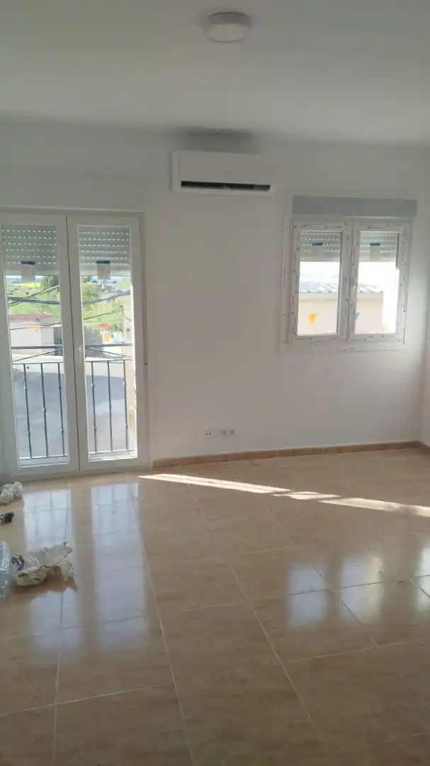 Piso de alquiler en Zarza de Tajo con Aire acondicionado, Horno y Lavadora
