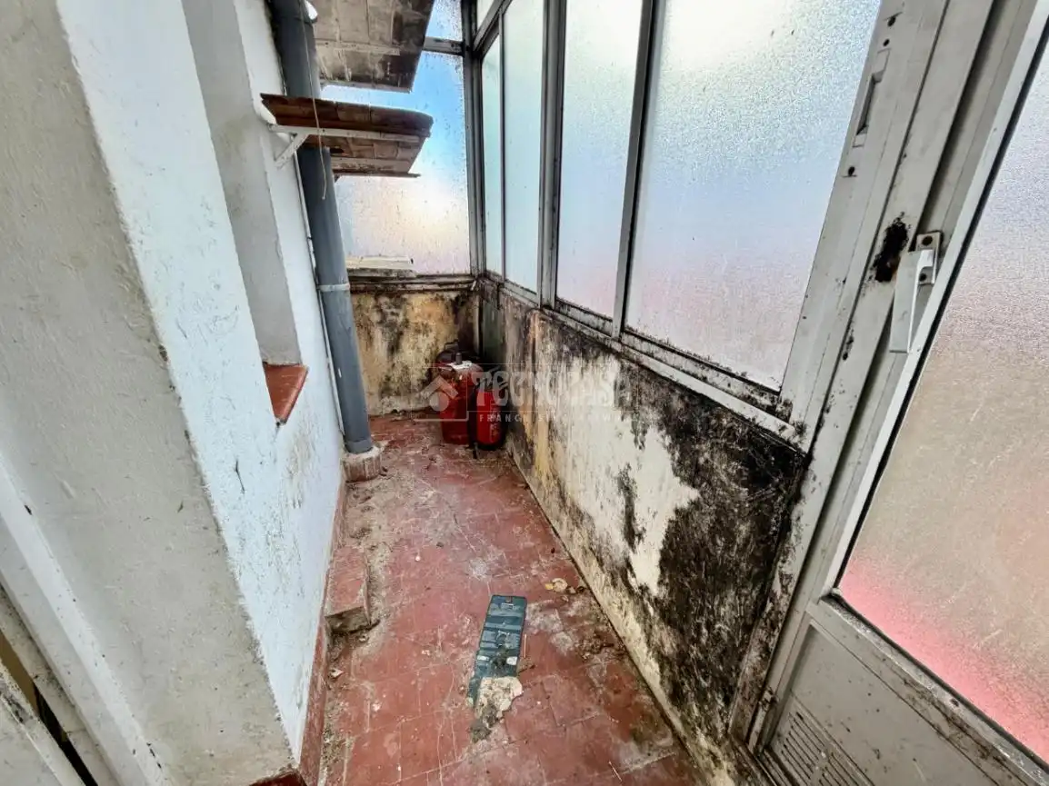 Piso en venta en León Capital  con Calefacción, Parquet y Balcón