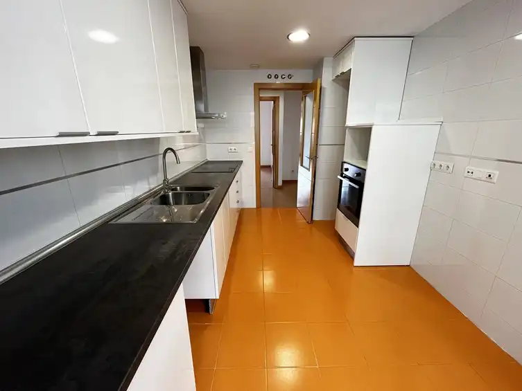 Cuina de Pis de lloguer en Getafe amb Calefacció, Parquet i Traster