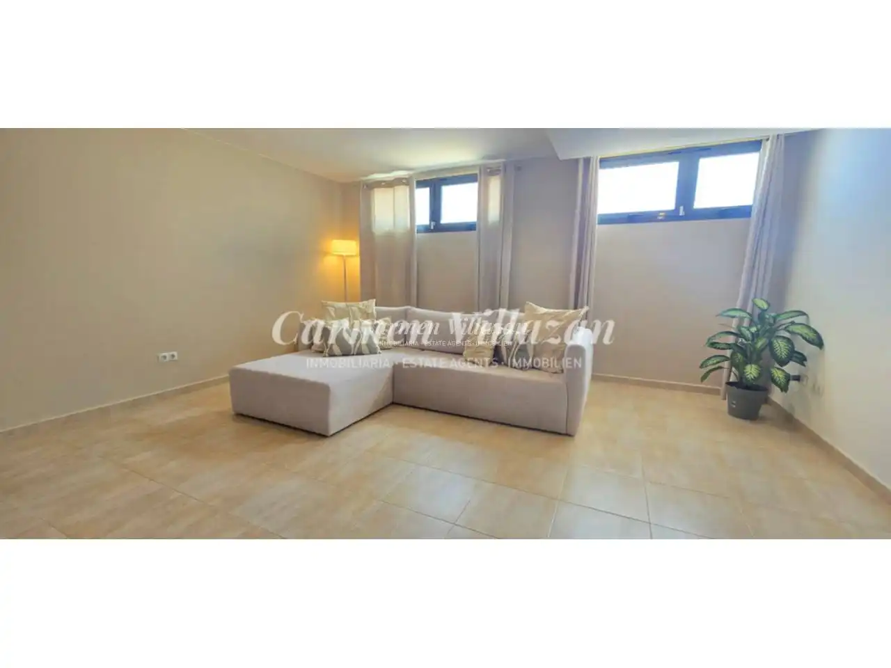 Sala de estar de Dúplex en venta en Antigua con Aire acondicionado, Terraza y Amueblado